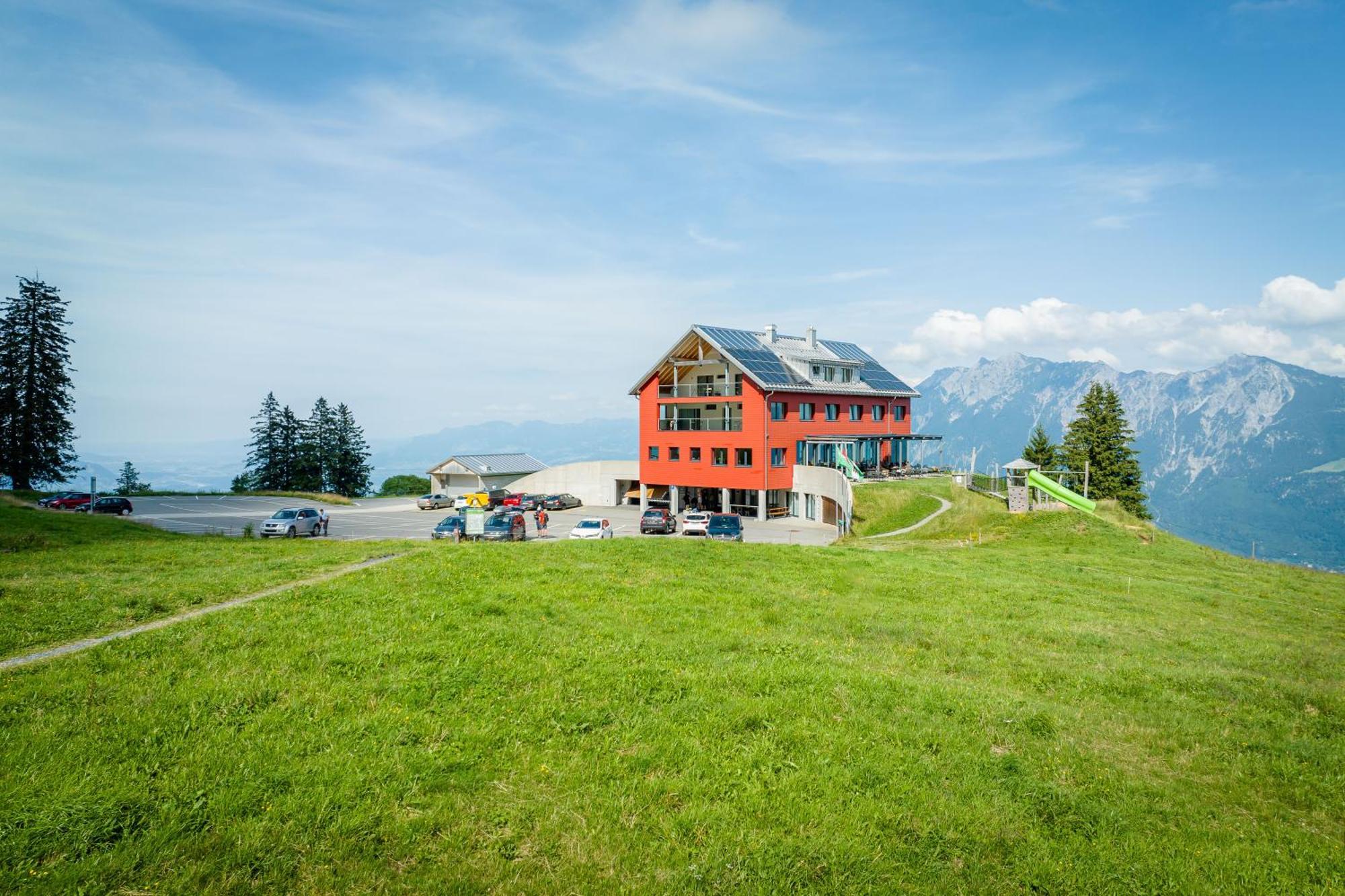 Hotel Restaurant Berghaus Malbun Buchserberg Бухс Екстериор снимка